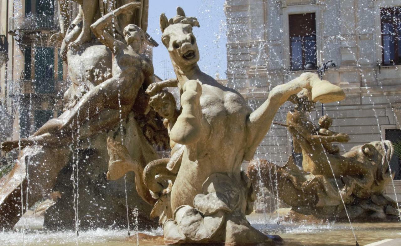 Casa Nagalè- Una suite di charme nel cuore di Ortigia a 50 mt dal mare Syracuse Extérieur photo