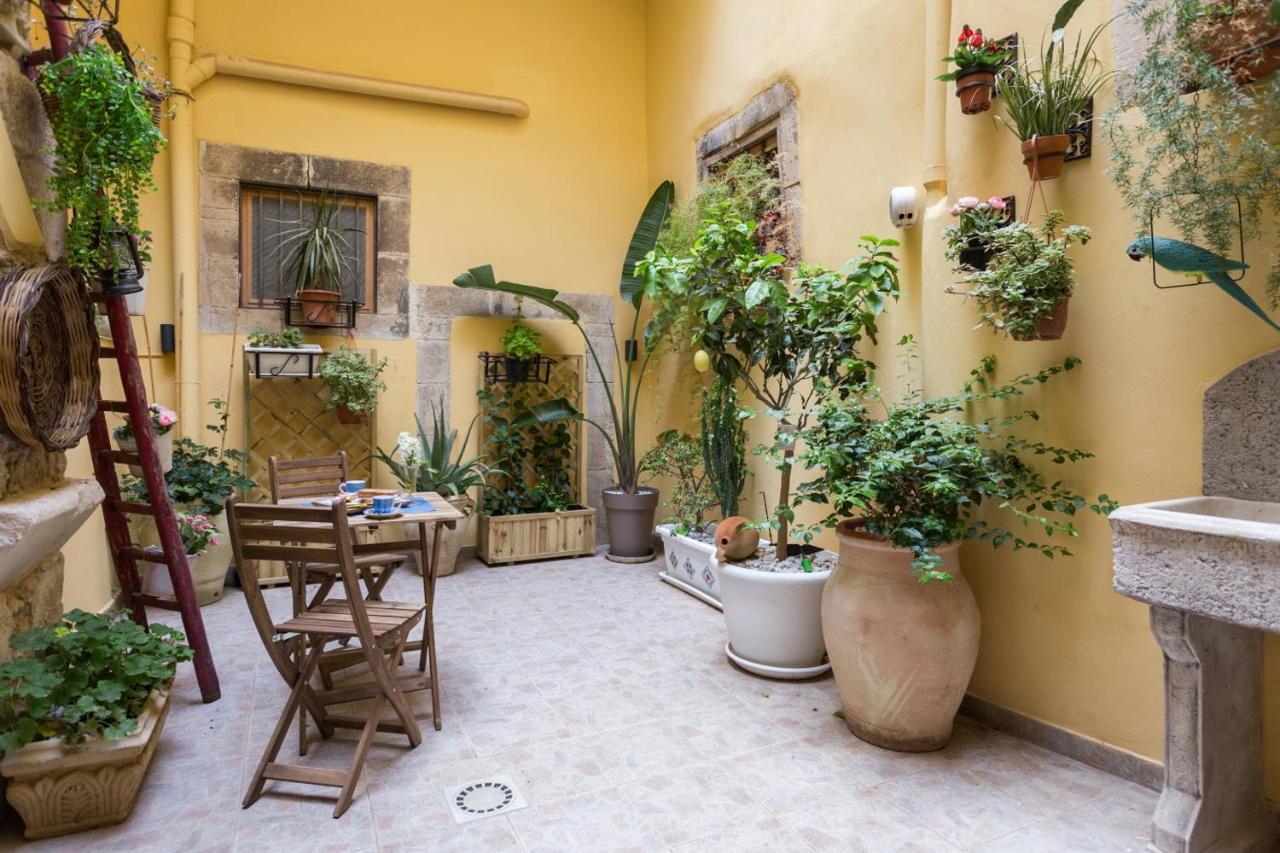 Casa Nagalè- Una suite di charme nel cuore di Ortigia a 50 mt dal mare Syracuse Extérieur photo